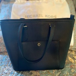Michael Kors Jet Set Leather Snap Pocket Tote